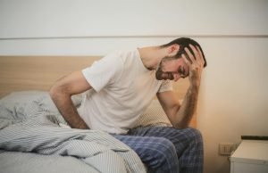 muskarac-krevet-bolovi