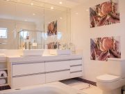 moderno uređeno kupatilo